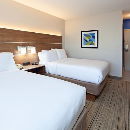 Holiday Inn Express Hotel & Suites San Diego-Escondido By Ihg Exteriör bild