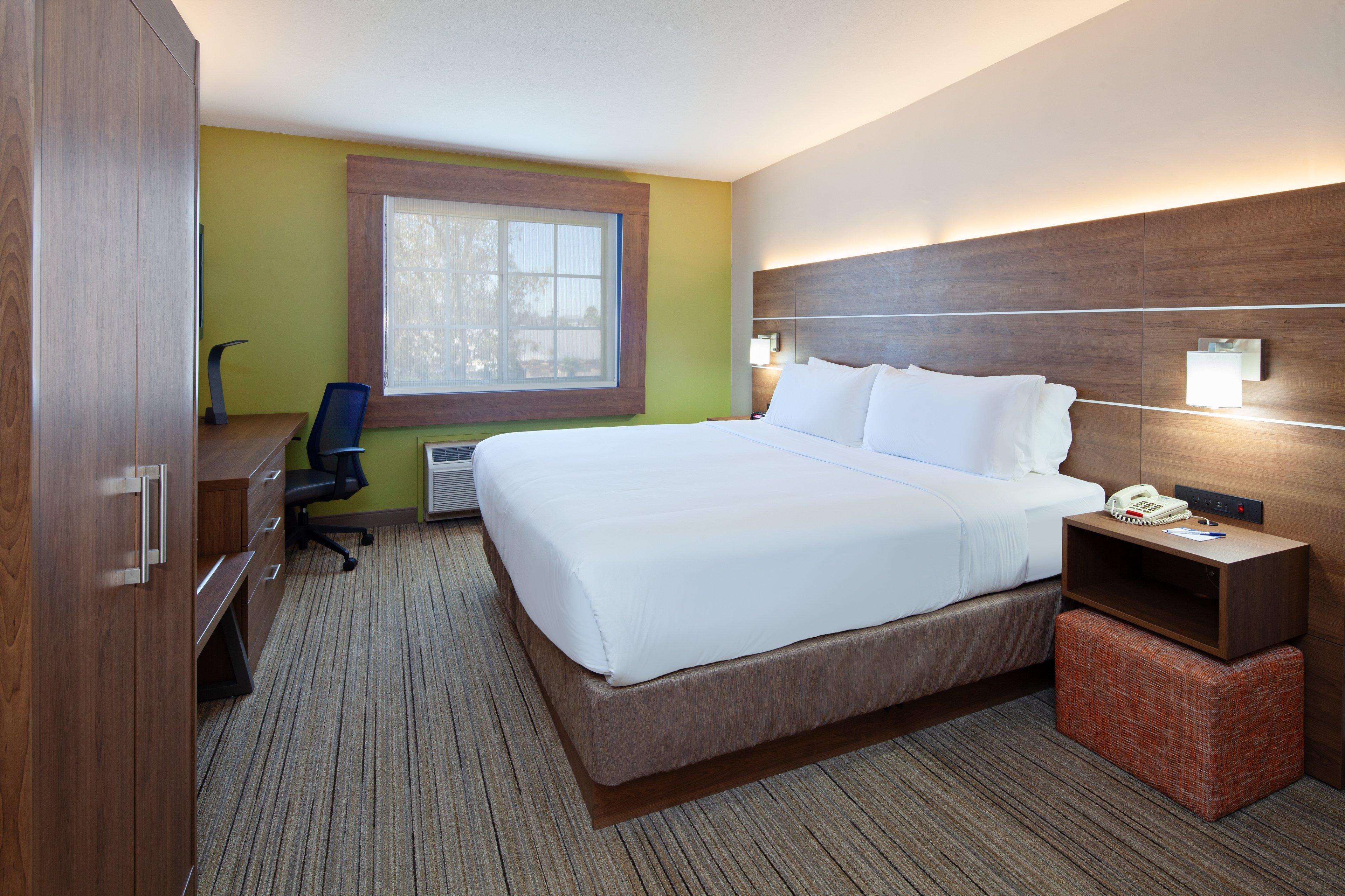 Holiday Inn Express Hotel & Suites San Diego-Escondido By Ihg Exteriör bild