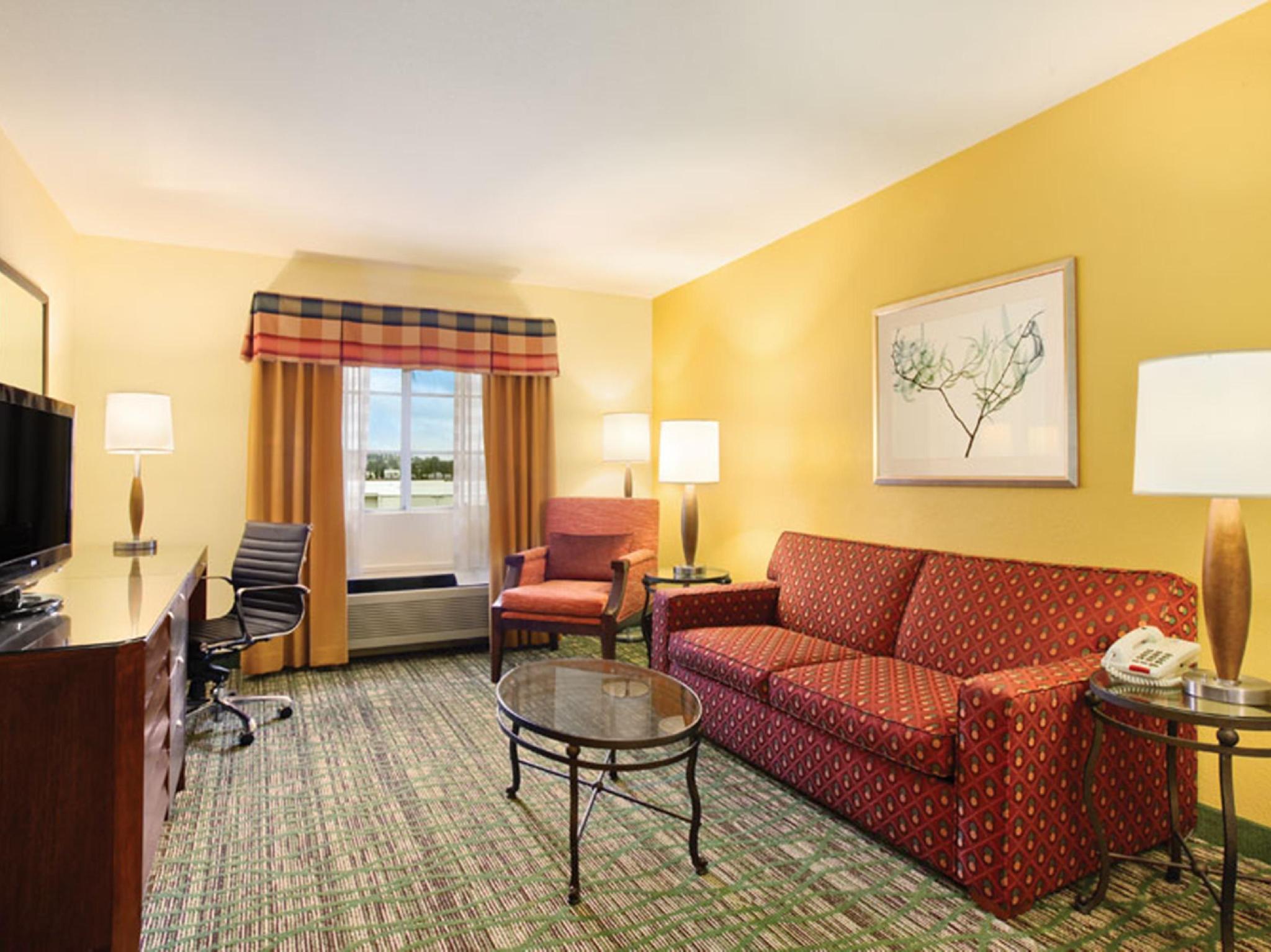 Holiday Inn Express Hotel & Suites San Diego-Escondido By Ihg Exteriör bild