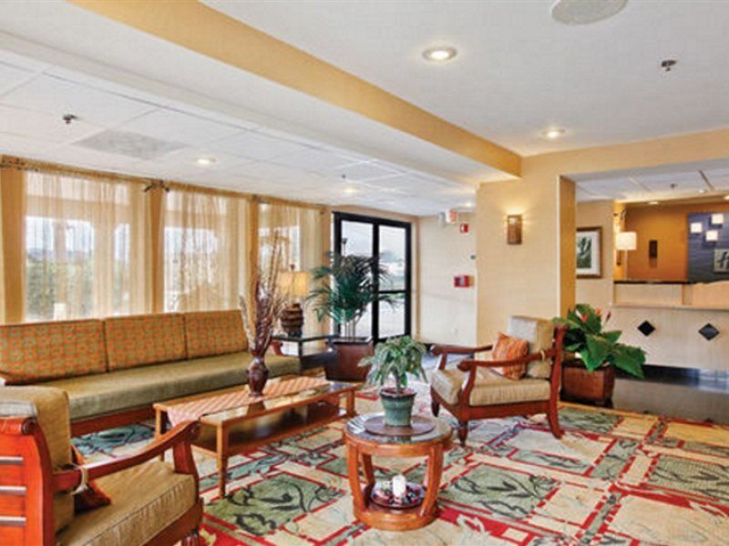 Holiday Inn Express Hotel & Suites San Diego-Escondido, An Ihg Hotel Exteriör bild